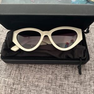 Chic Cream Cat-Eye Sunglasses